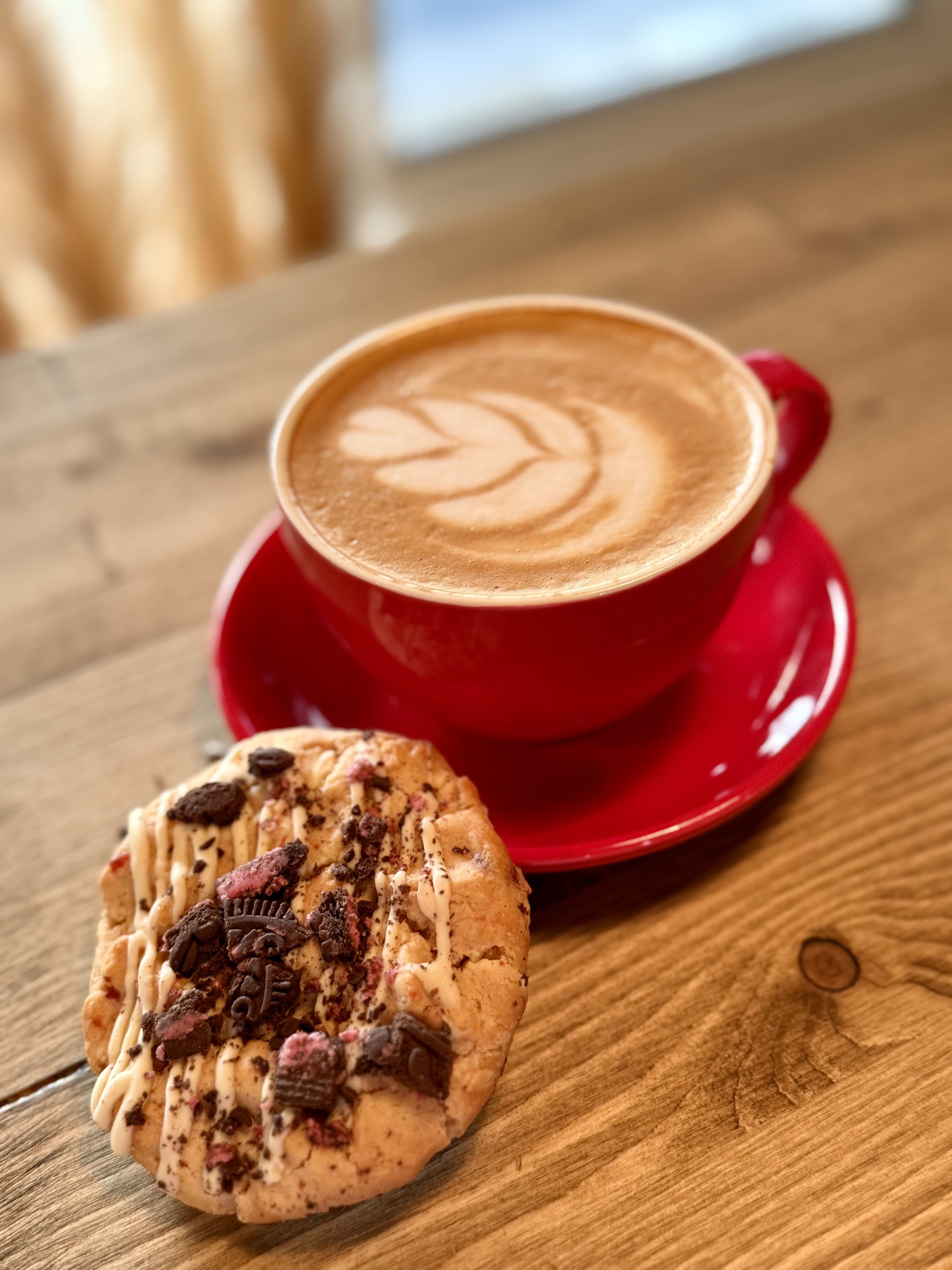 Смузи-боул с ягодами и гранолой в Soul Cafe